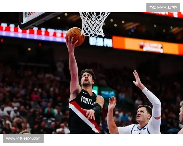 阿夫迪亚成开拓者主要得分点，上场砍下37分