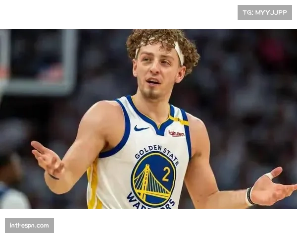 场边观察:勇士主场球迷高喊“We Want Playoffs”助威 场边观察:勇士主场球迷高喊“We Want Playoffs”助威